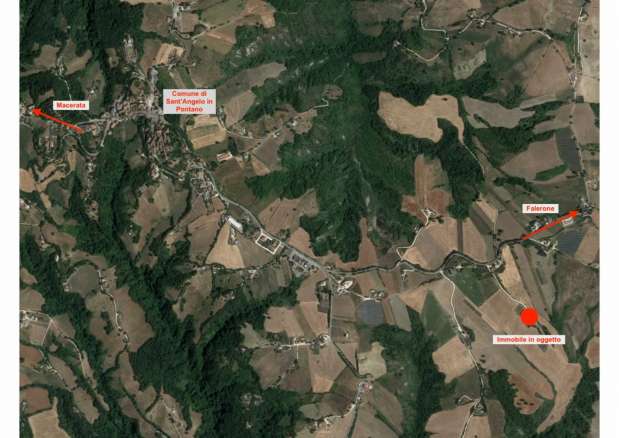 Casolare nelle campagne di Sant'Angelo in Pontano