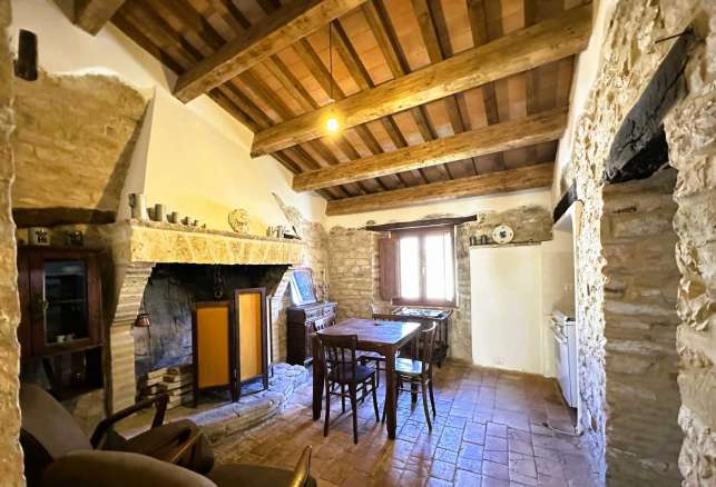 Detached House Fiastra 