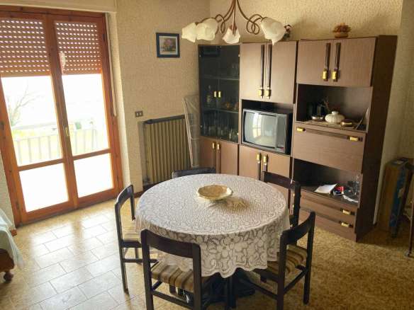 Appartamento al piano terzo con garage