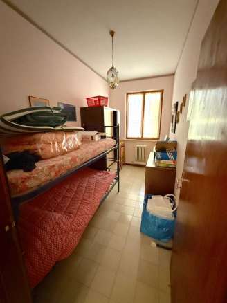Appartamento con corte esclusiva a Sarnano  