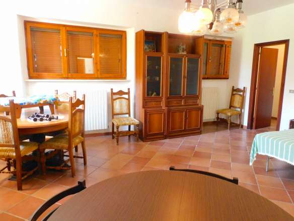 Casale con corte a San Ginesio