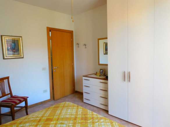 Appartamento in villetta a schiera a Sarnano prospiciente le terme di San Giacomo