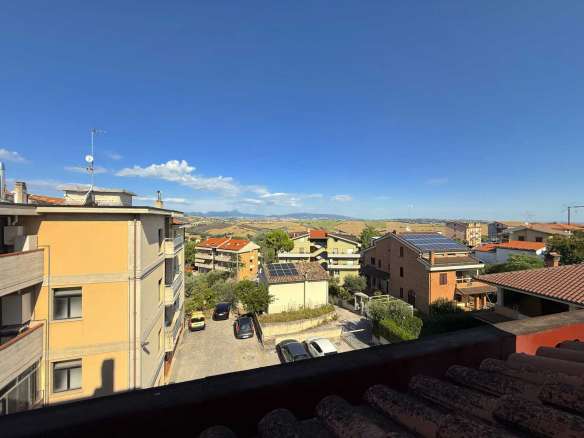 Appartamento panoramico ad Urbisaglia