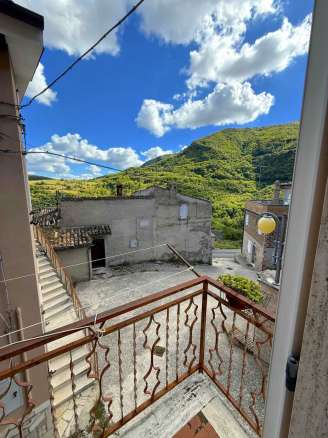 Abitazione con accessori nel cuore dei Monti Sibillini