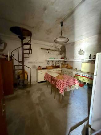 Abitazione con accessori nel cuore dei Monti Sibillini