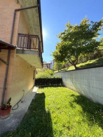 Villetta a schiera  spaziosa e luminosa a Sarnano