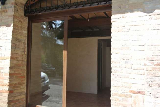 negozio in vendita a Sarnano