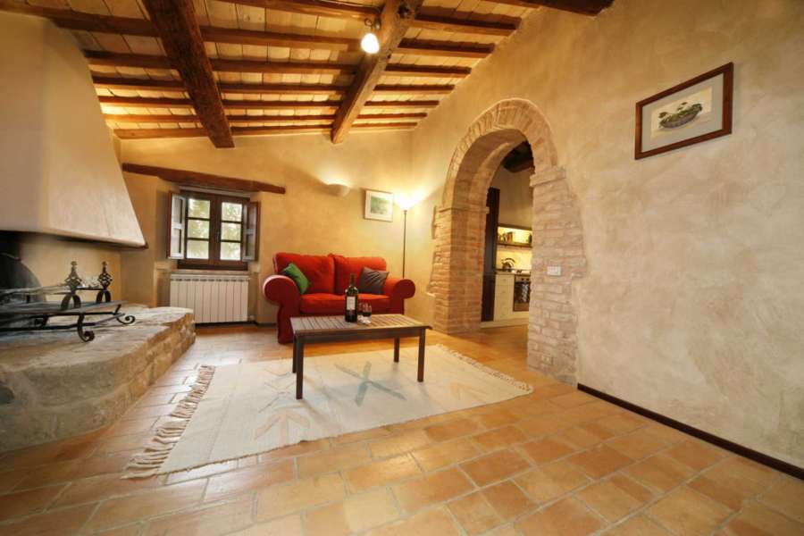 detached house for sale Sarnano central Italy