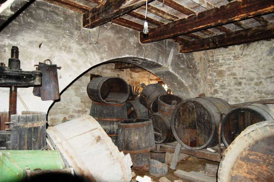 Palace for sale Marche Cingoli