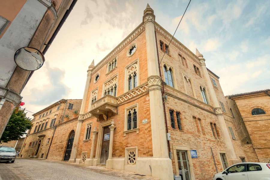Palazzo Vitali in vendita a Petritoli