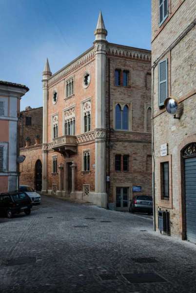 Palazzo Vitali in vendita a Petritoli