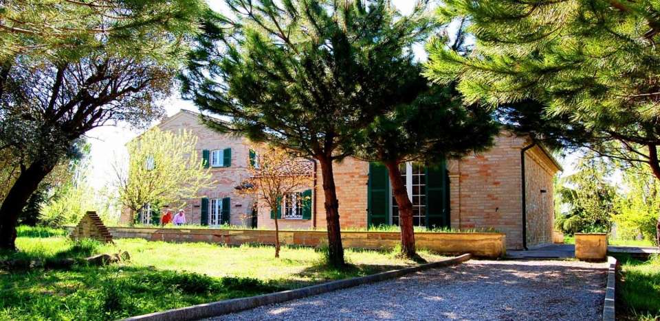 Magnific Villa in the countryside of Macerata
