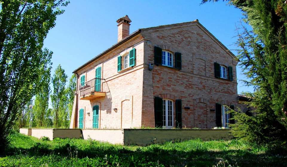 Magnific Villa in the countryside of Macerata