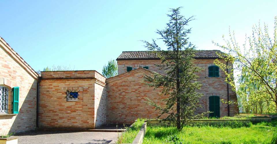 Magnific Villa in the countryside of Macerata
