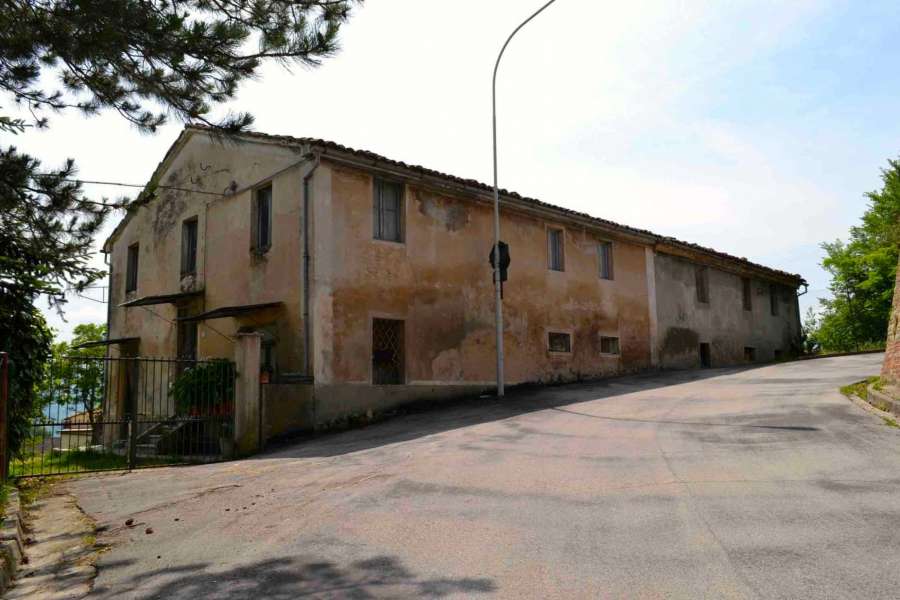 Farmhouse to rebuild for sale just outside the historic center of Colmurano, Macerata, Le Marche