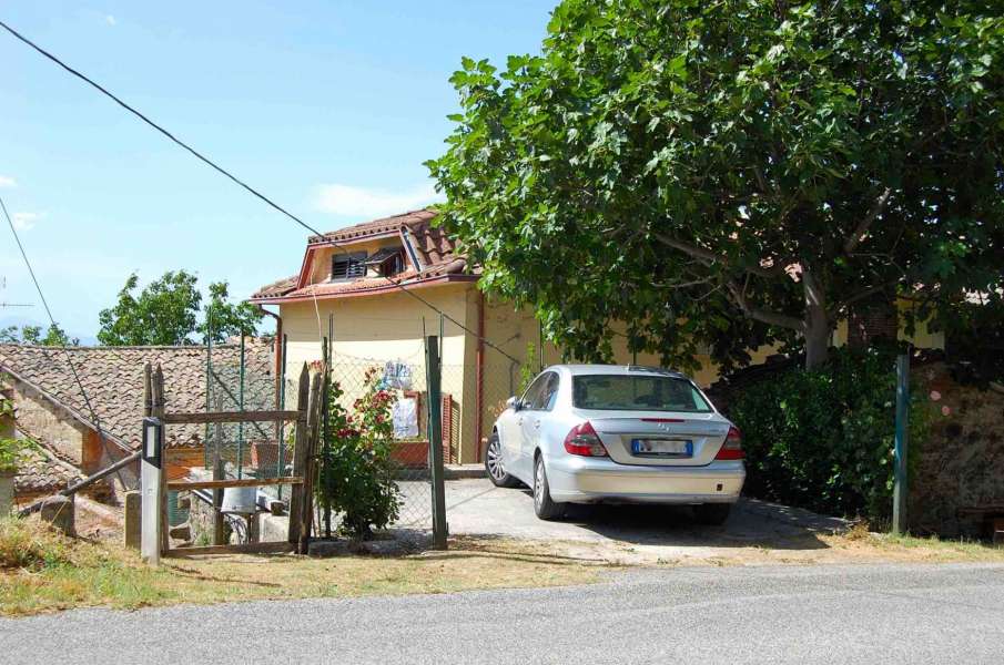 Apartment for sale in Torrone, Camerino