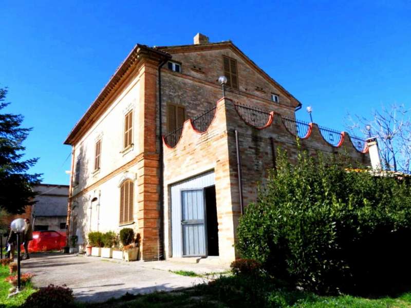 Brick built house with exclusive garden and olive grove for sale in the countryside of Falerone, Fermo province, Marche