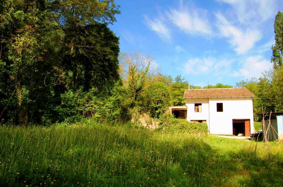 Casa in campagna con accessorio