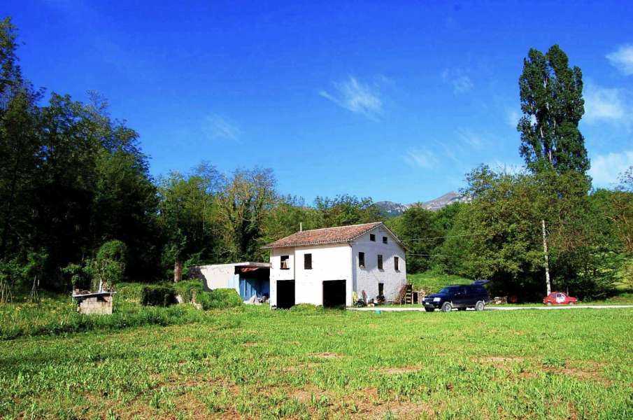 Casa in campagna con accessorio