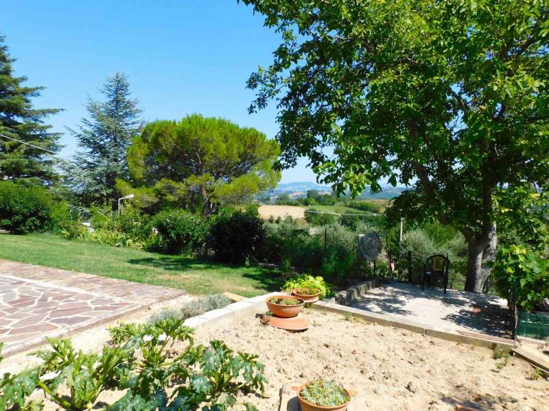 Villa for sale with big garden