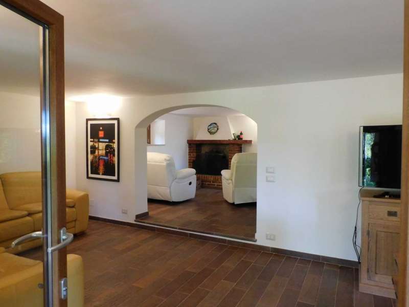 villa in contrada margani a Sarnano in zona tranquilla e panoramica
