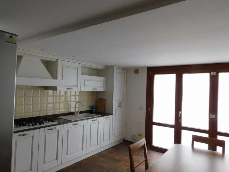 villa in contrada margani a Sarnano in zona tranquilla e panoramica