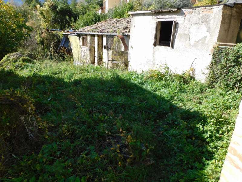 Appartamento con terreno a Sarnano