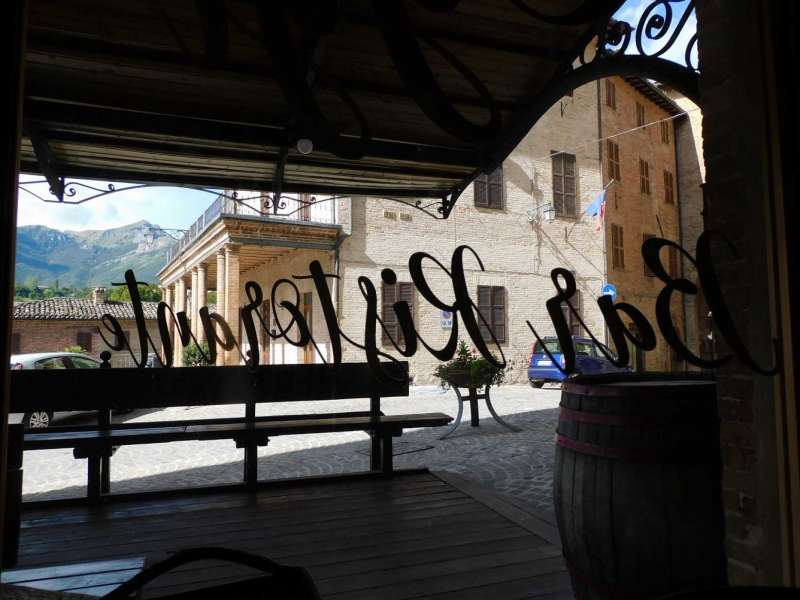 Bar-restaurant-pub in the historic centre