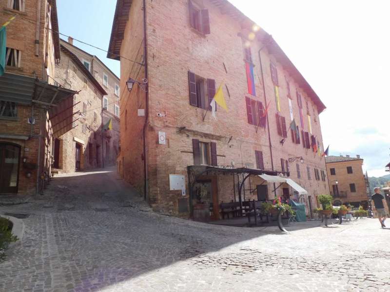 Bar-restaurant-pub in the historic centre