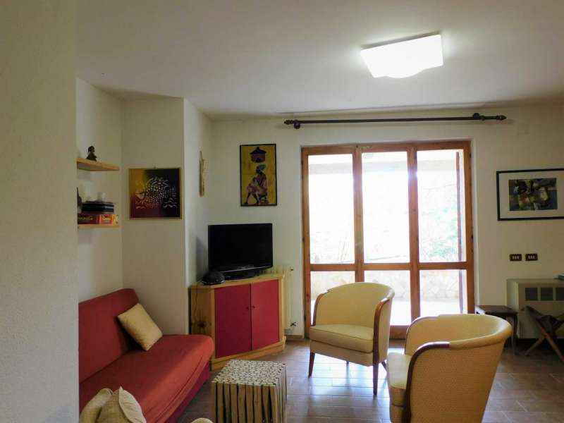 Villa con terreni edificabili 