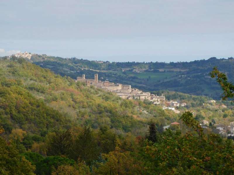 Villa con terreni edificabili 