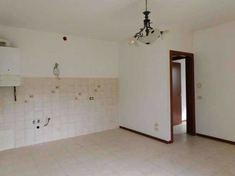 Apartment in Sarnano with views towards the center of the village, the hills and mountains