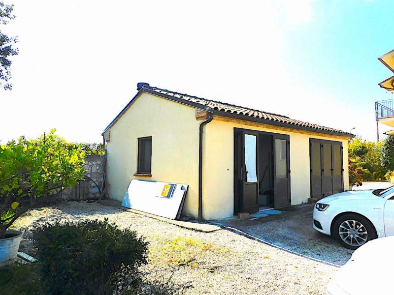 Appartamento con corte e garage a due passi dal centro cittadino