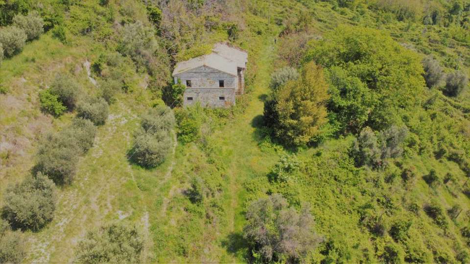 Farmhouse and land Conero 