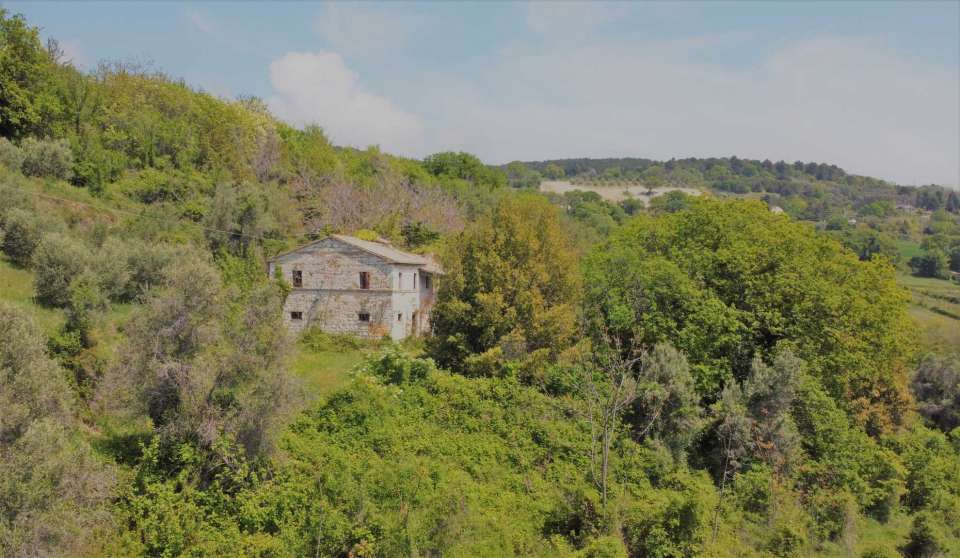 Farmhouse and land Conero 