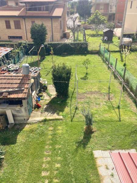 Intero stabile cielo terra a Passo San Ginesio 