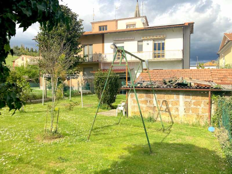 Intero stabile cielo terra a Passo San Ginesio 