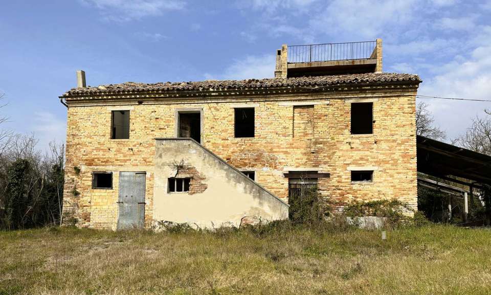 Farmhouse Filottrano (AN)