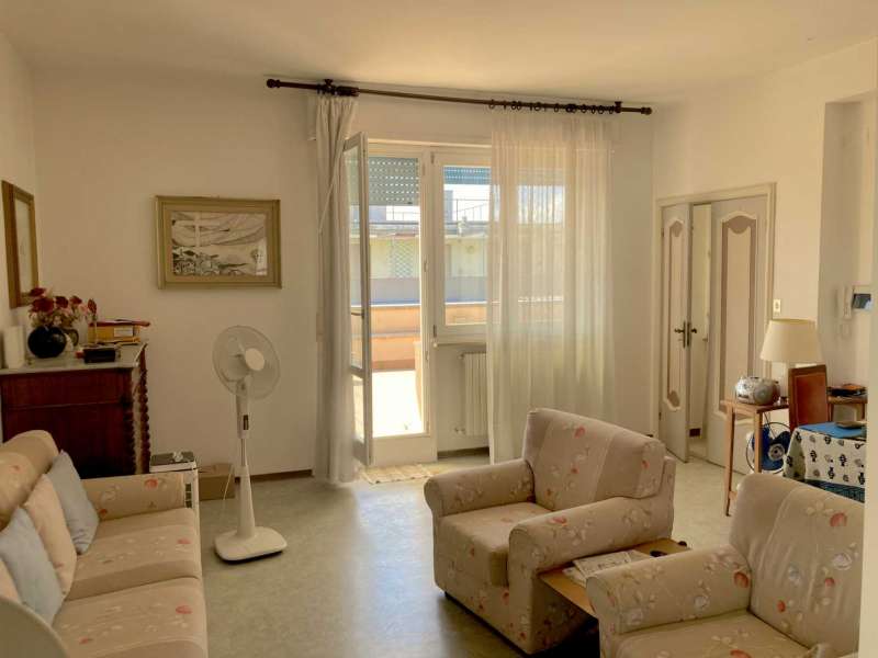 Attico con ampia terrazza panoramica a Macerata