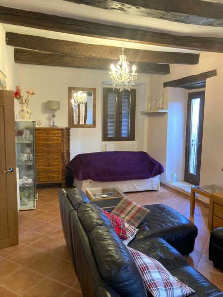 Farmhouse with garden in Penna San Giovanni (MC)