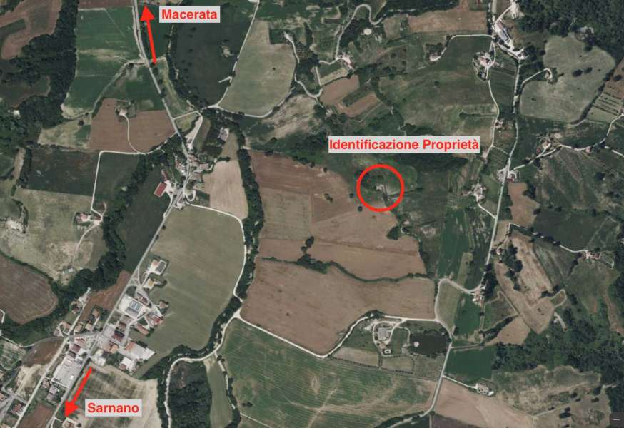 Fabbricato rurale con terreno a San Ginesio, Contrada Macchie