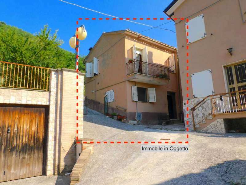 Abitazione con accessori nel cuore dei Monti Sibillini
