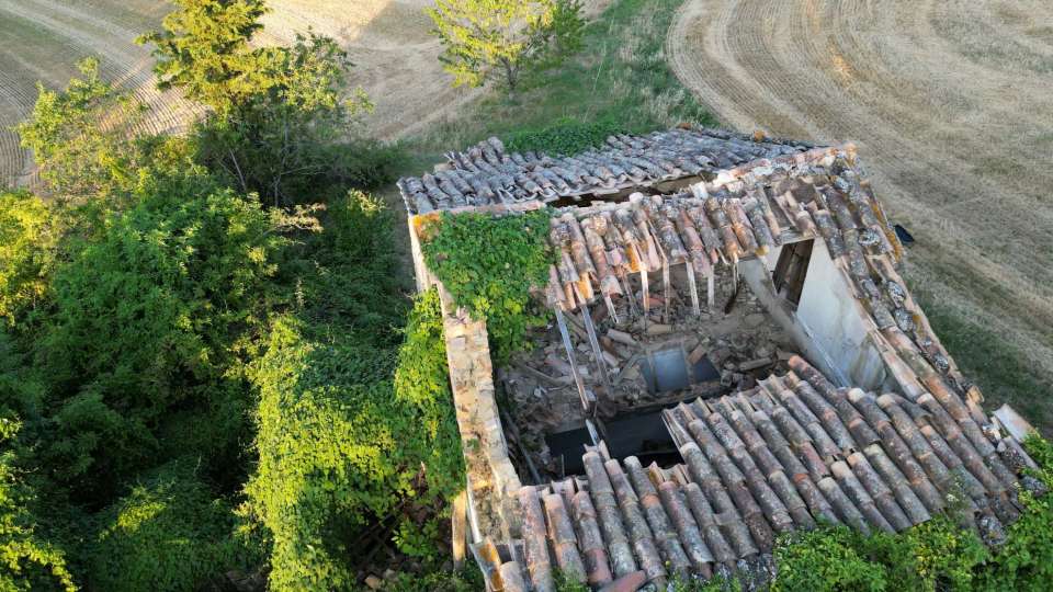 Ruins and agricultural land in San Ginesio