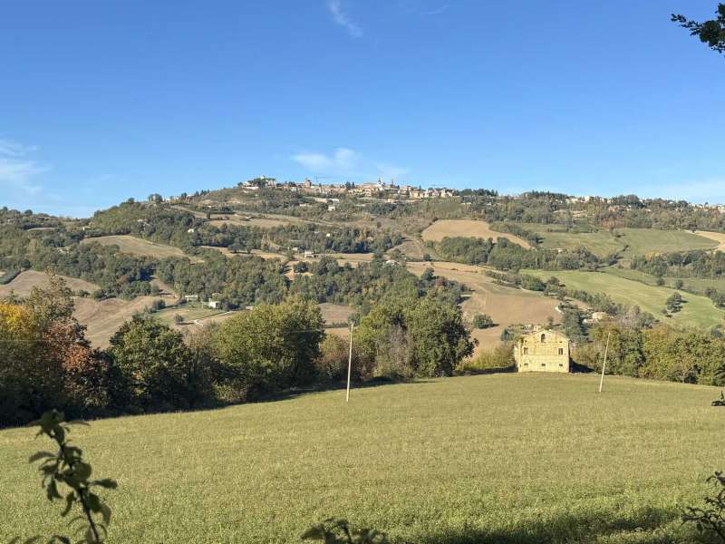 Ruins and agricultural land in San Ginesio