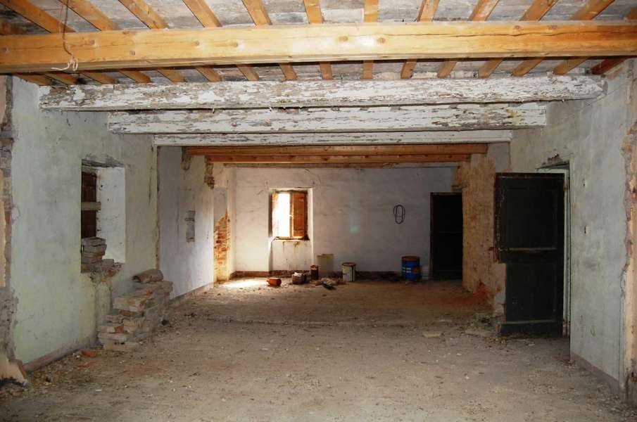 Podere da Restaurare Sarnano Castello della Rocca