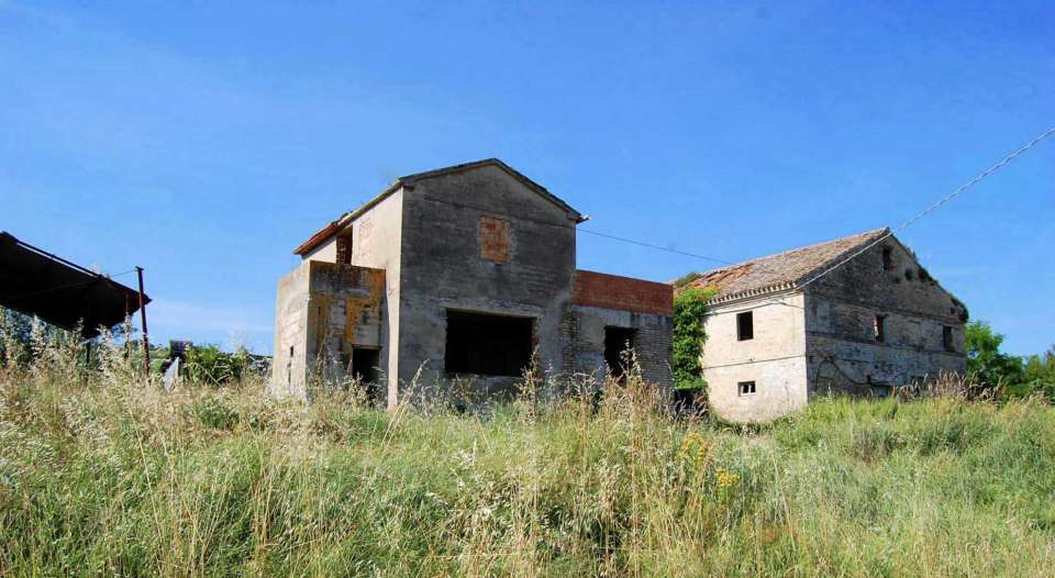Farmhouse for sale Montelupone