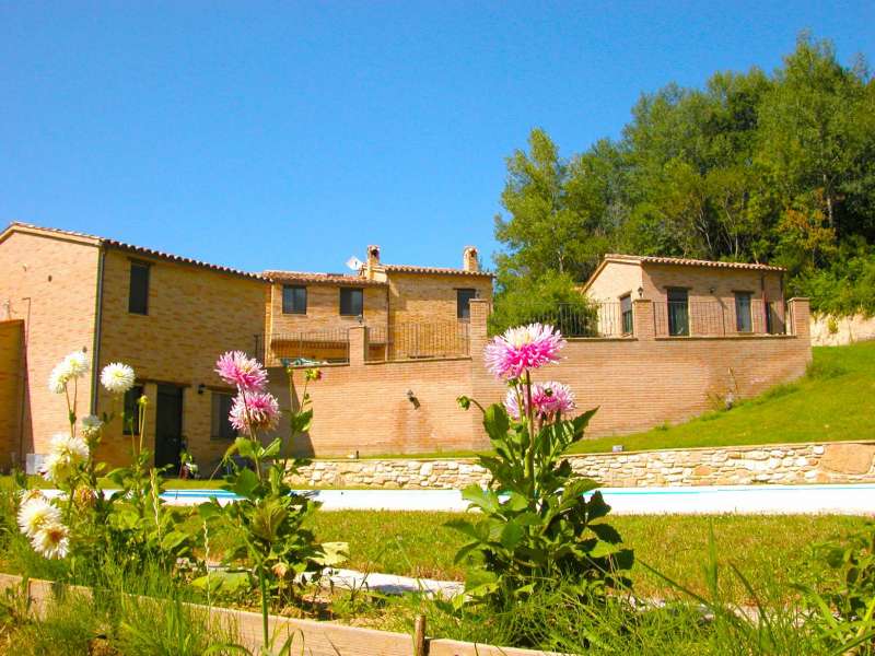 Big Farmhouses in central italy