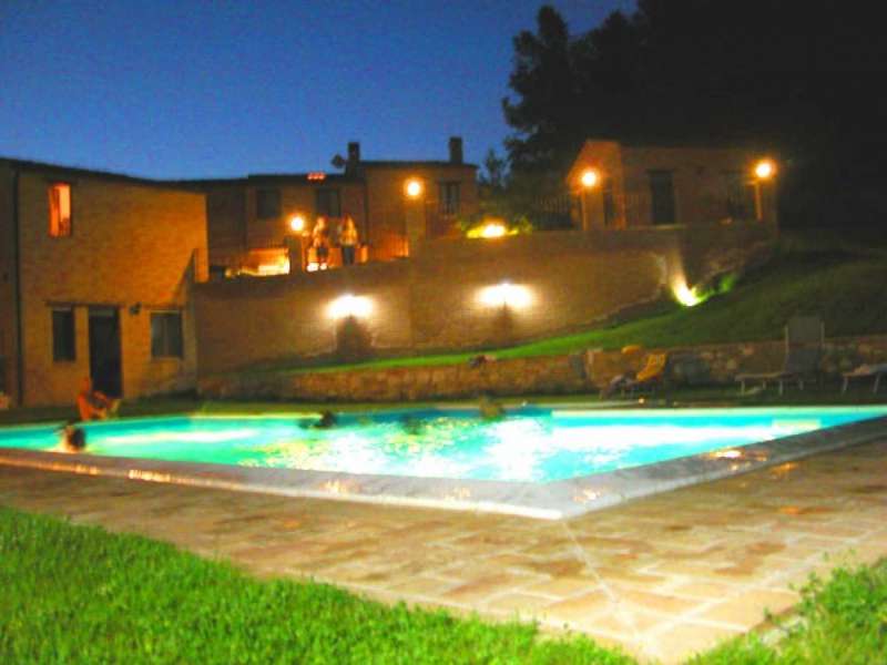 Big Farmhouses in central italy