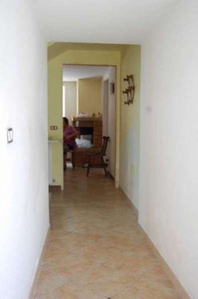 Fabbricato unifamiliare in pietra Sarnano