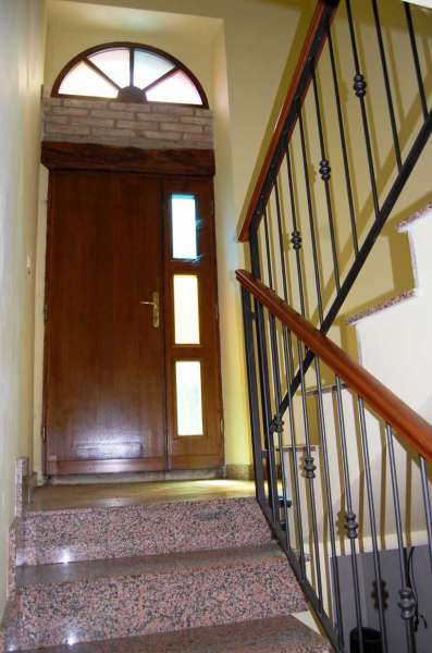 Fabbricato unifamiliare in pietra Sarnano